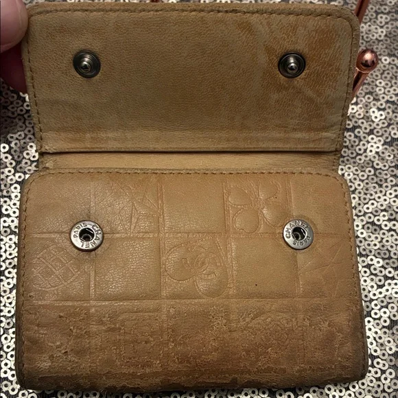 CHANEL Tan Suede Mini Wallet Stars & Hearts VINTAGE Key Holder - Picture 3 of 9